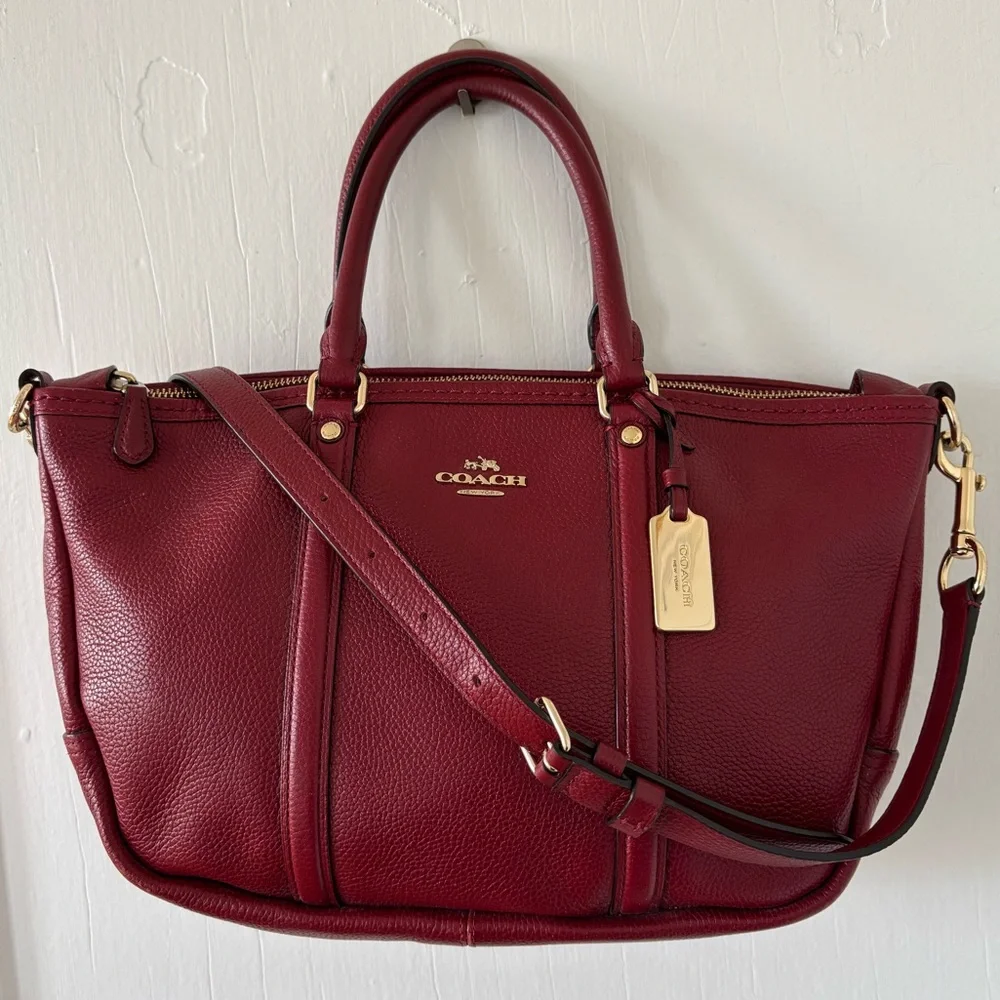 Beautiful Like-New Red Coach Purse With Crossbody Strap Pebble Leather Handbag - Picture 1 of 12